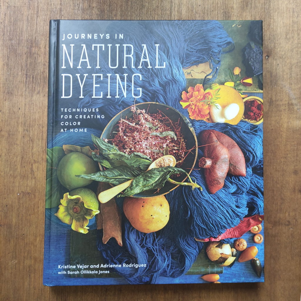 Libro Journeys in natural dyeing